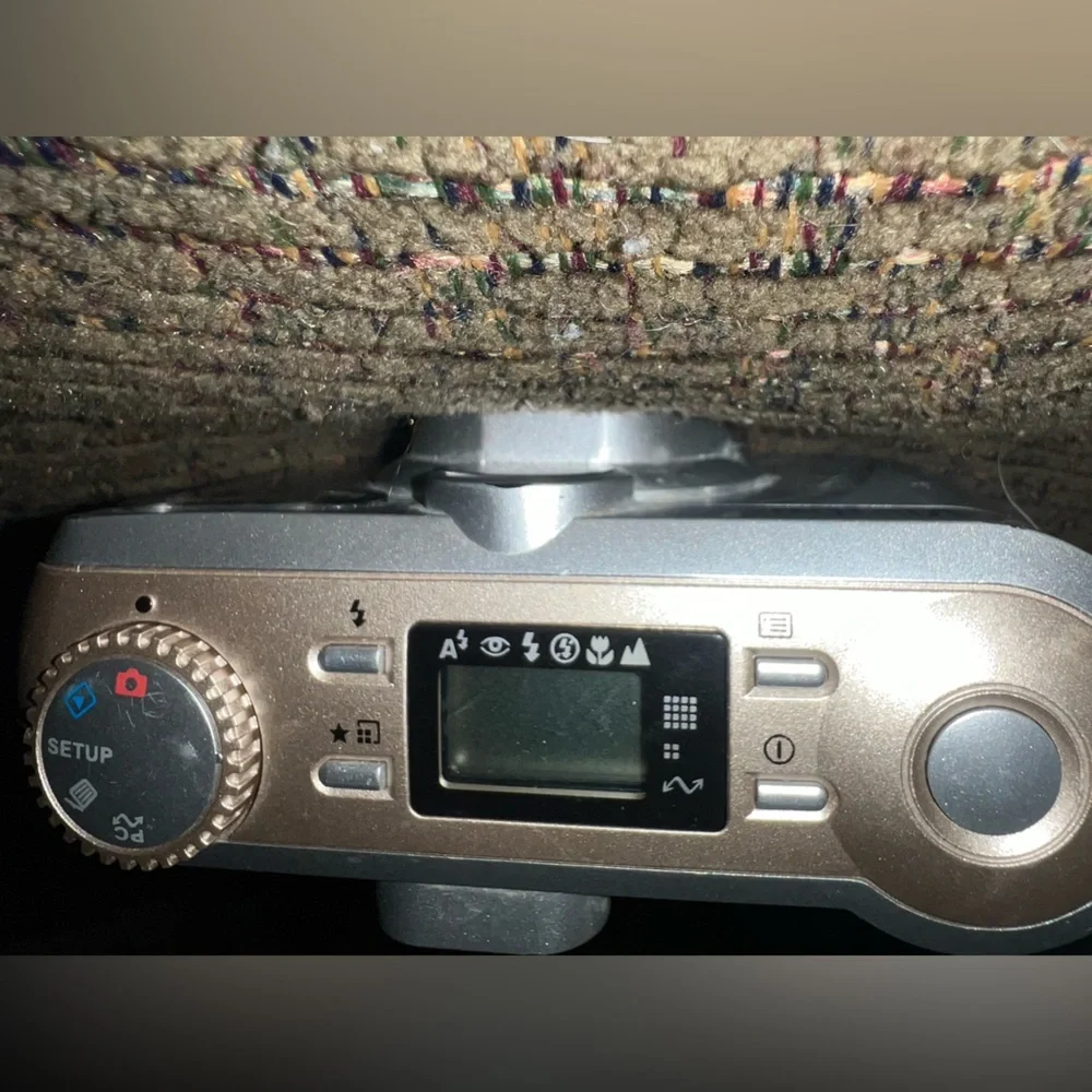 Vivitar VivCam 3640 Digital Camera - Sleek Silver